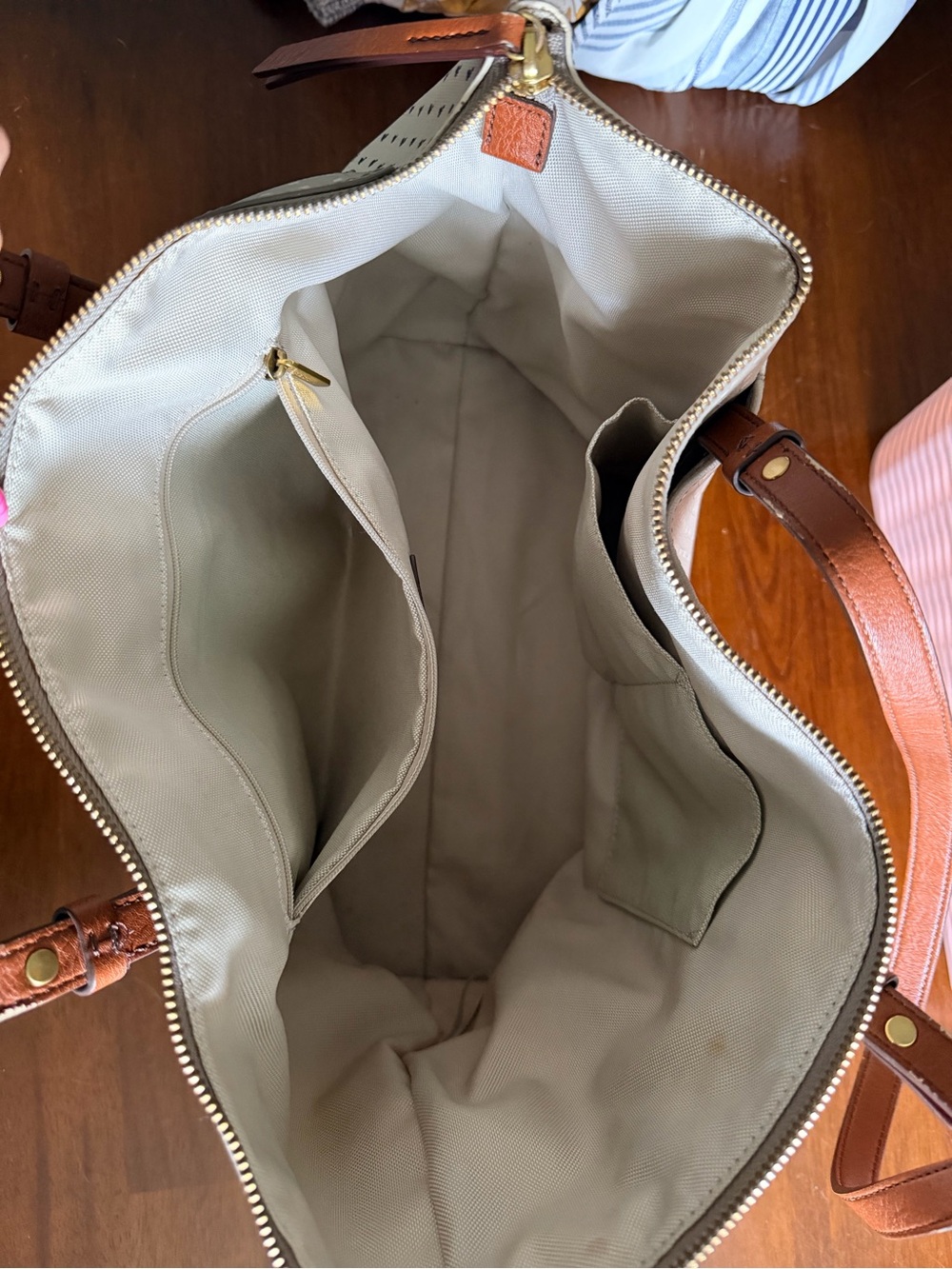 Fossil Cream Tote with Brown Leather Straps and Gold Key Charm - Picture 3 of 5